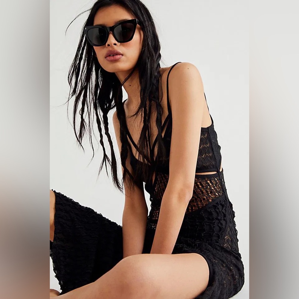 Free People Lexi Polarized Black Frame Sunglasses NWT Thick Frame